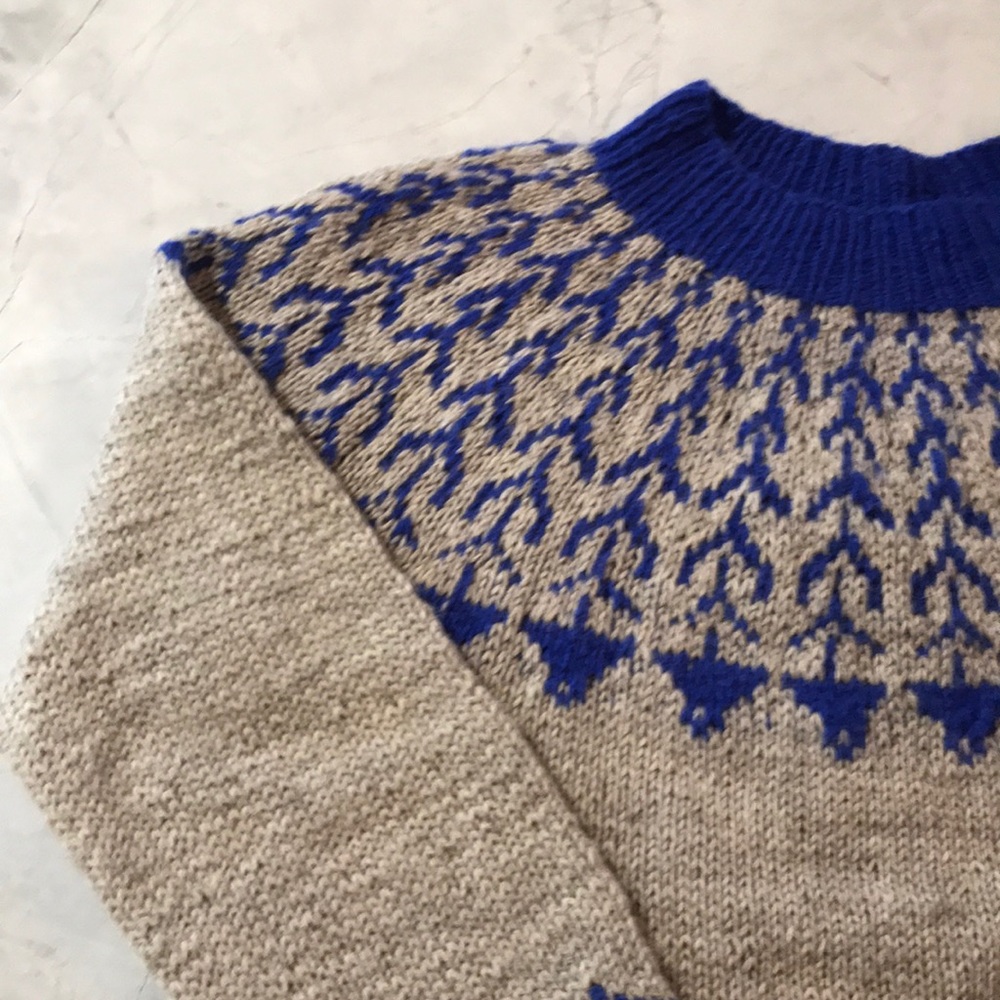 Handmade sweater 🌸 - Picture 2 of 8